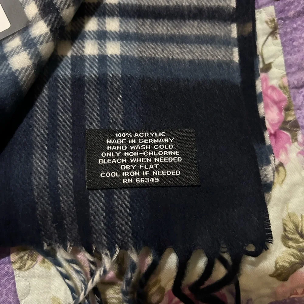 NWT John Bartlett Statements‎ Plaid Scarf Made in Germany